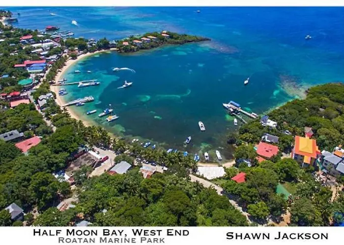 Bay Islands Hotels