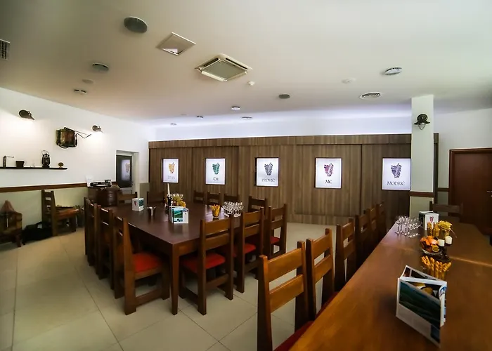 Hotels in Opuzen (Dubrovnik-Neretva)