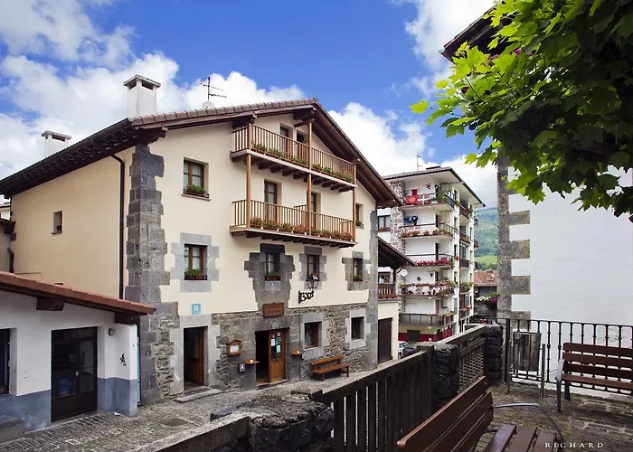 Hostal Musunzar Leitza 