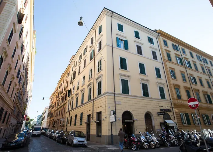 Crosti Hotel