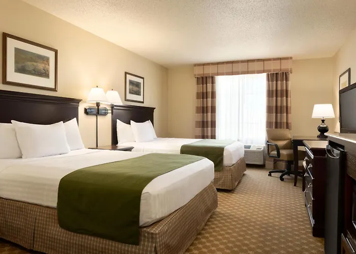 Chanhassen Hotels