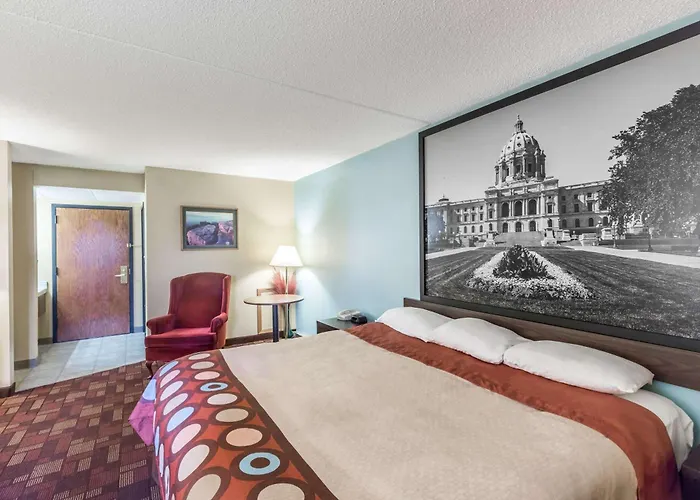 Luverne Hotels