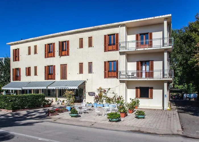 Hotel Sandalyon San Teodoro 