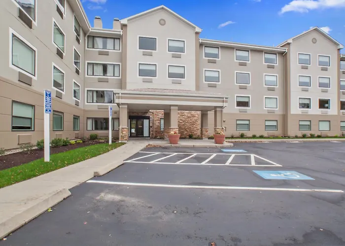 East Providence Hotels