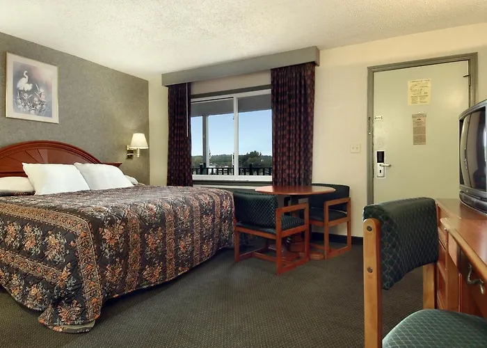 Days Inn By Wyndham Branford New Haven Conference Center