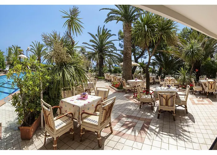 Hotel Corallo Villa Rosa Di Martinsicuro