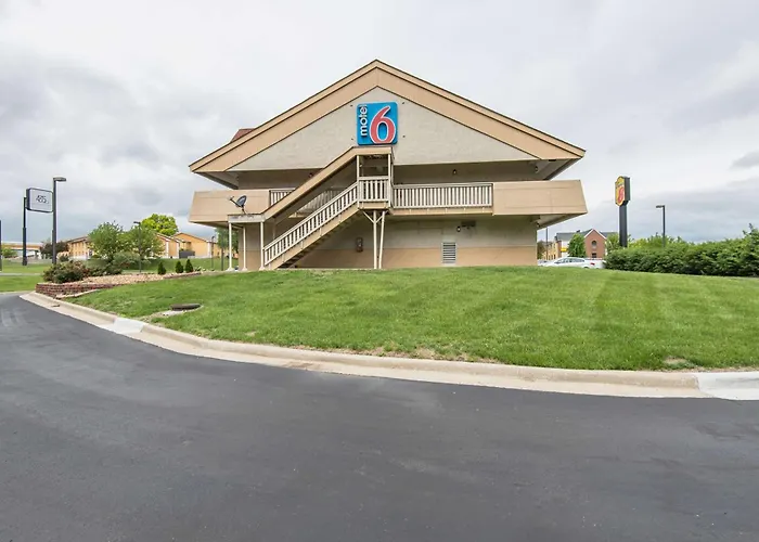 Motel 6-Overland Park, Ks