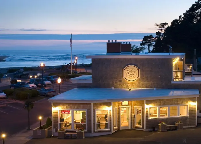Looking Glass Inn