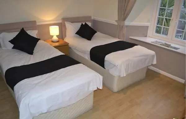 Blackwood (Gwent) Hotels