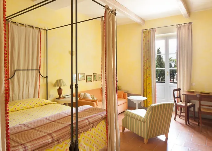 San Casciano dei Bagni Hotels