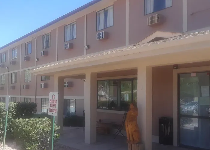 Manitou Inn & Suites At Pikes Peak