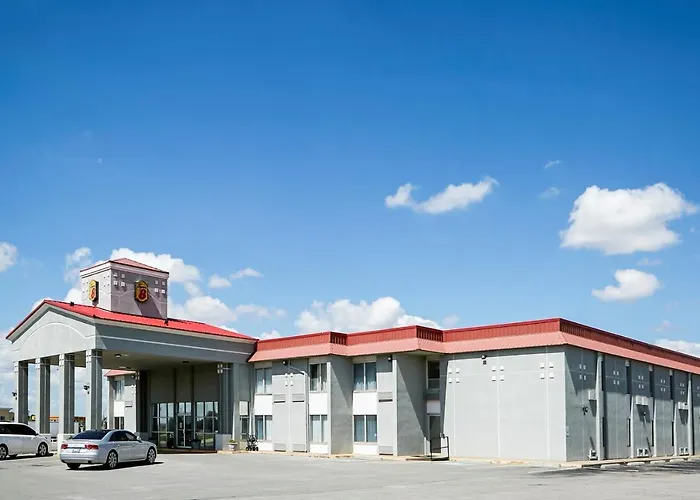 Super 8 By Wyndham Elk City
