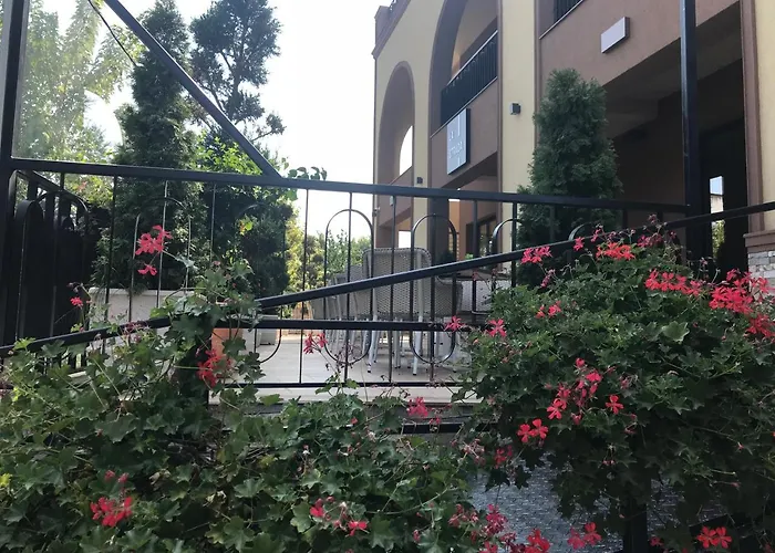 Hotels in Alexandria