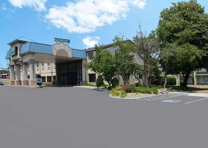 Quality Inn & Conference Center Akron