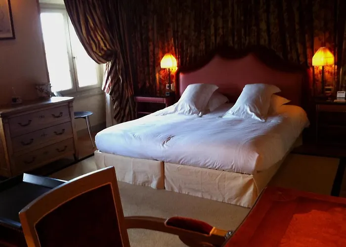 Puymirol Hotels