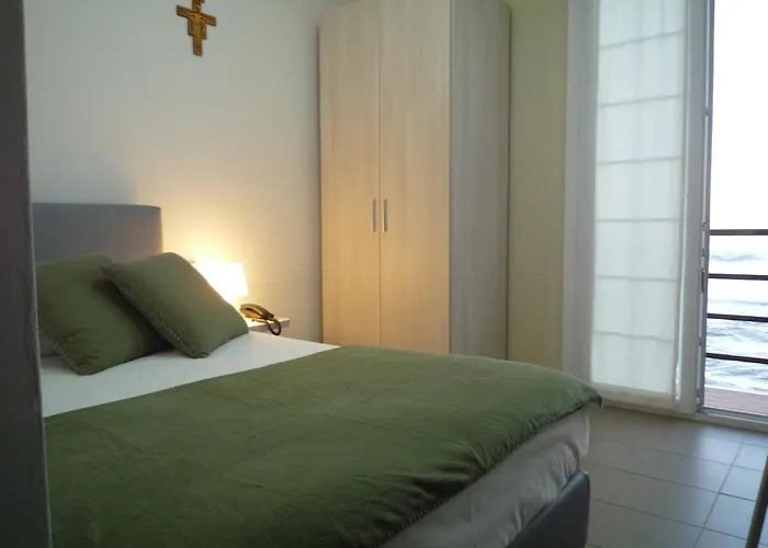 Hotel Casa F.A.C.I Marina di Massa