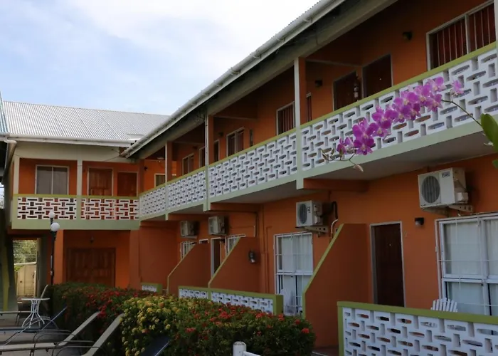 Hotels in Lowlands