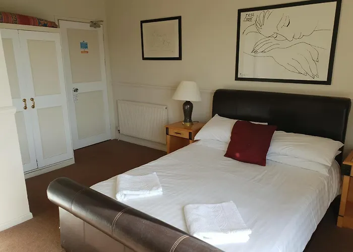 Hotel California New Quay