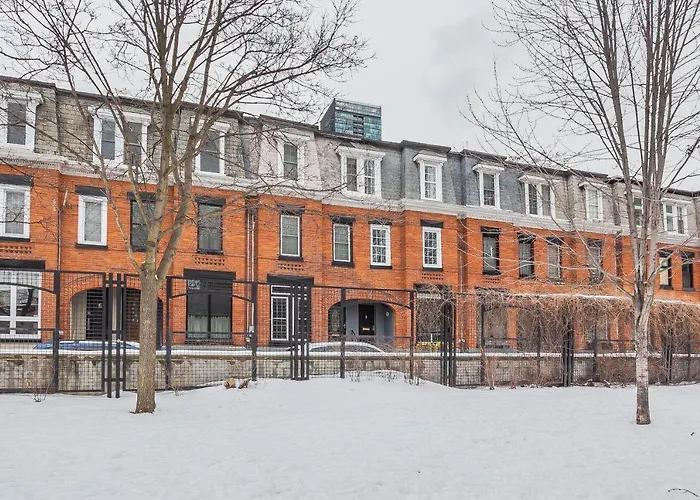 E Residential Luxury Rental