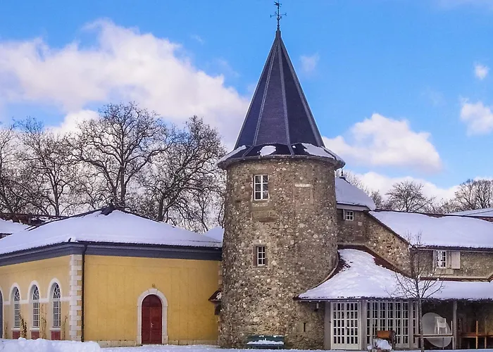 Bogis-Bossey Hotels