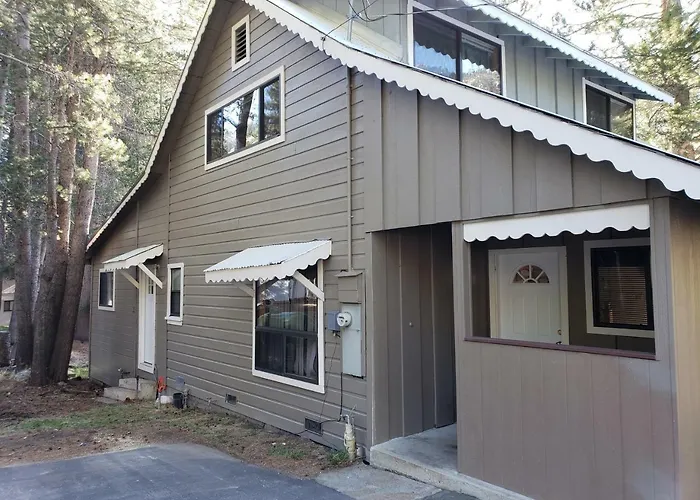 Reverse Creek Lodge