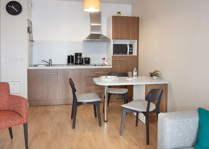 Aparthotel Domitys Les Sables D'Or à Villeneuve-le-Roi