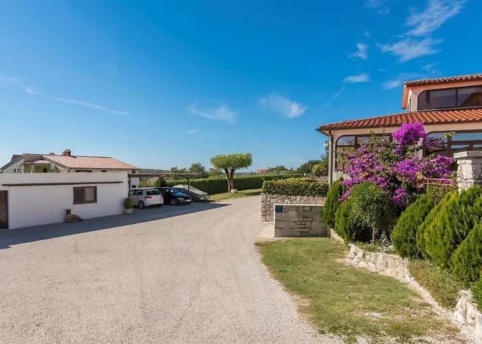 Cottage Nilda I