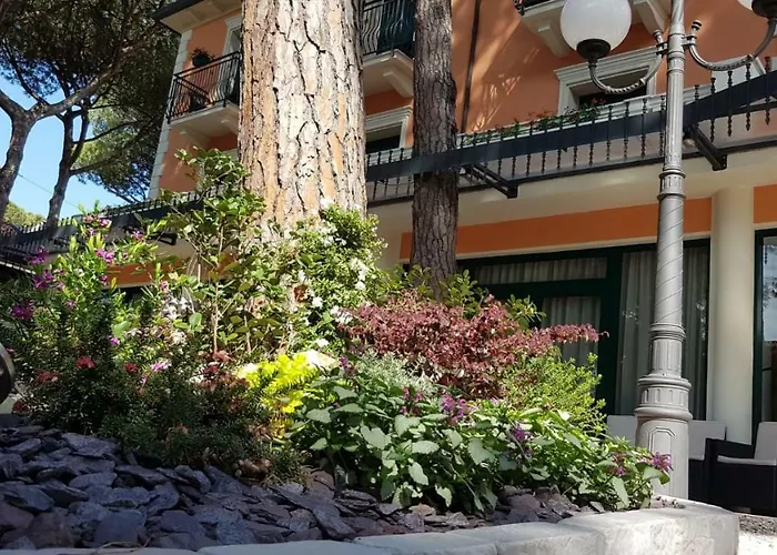 Hotel Boccaccio-free parking- Milano Marittima