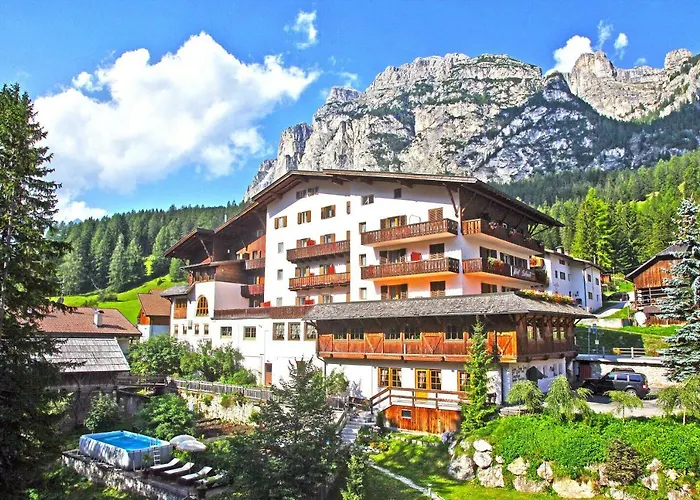 Hotel Dolomiti La Villa 