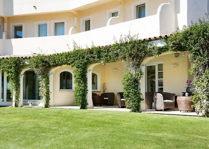 Hotels in Cannigione