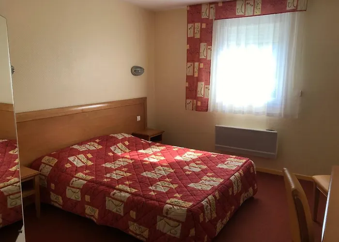 Hôtel La Colombiere Cantal Massiac
