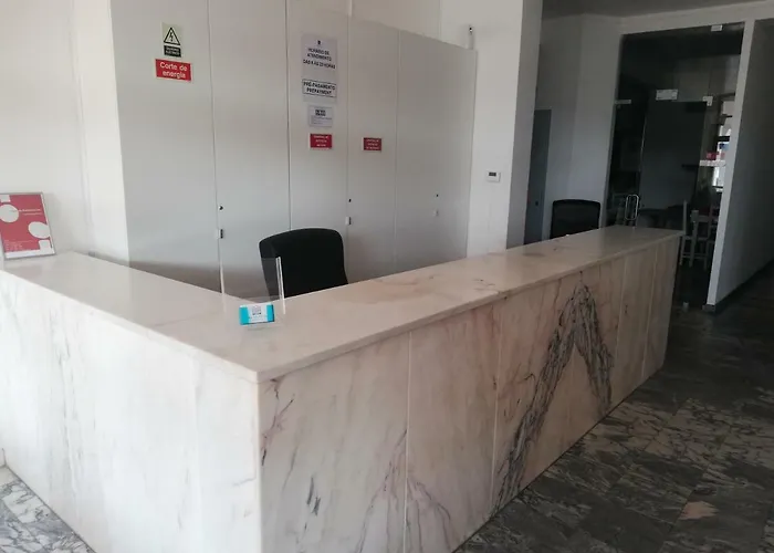 Hotéis com piscina em Monchique