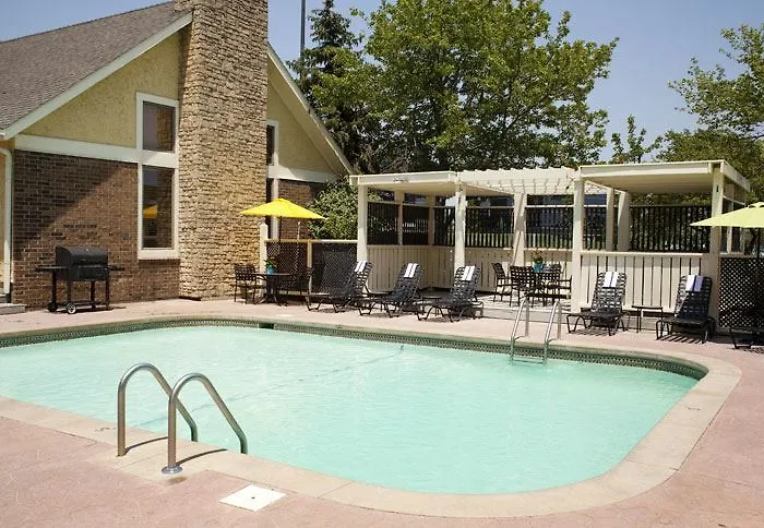 Chase Suite Hotel Kansas City Airport