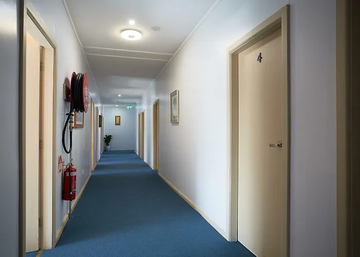 Cooma Hotels