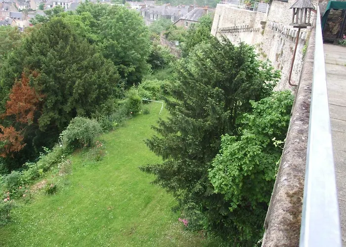 Hôtel particulier Le Mercier de Montigny -Une nuit sur les remparts- Fougères