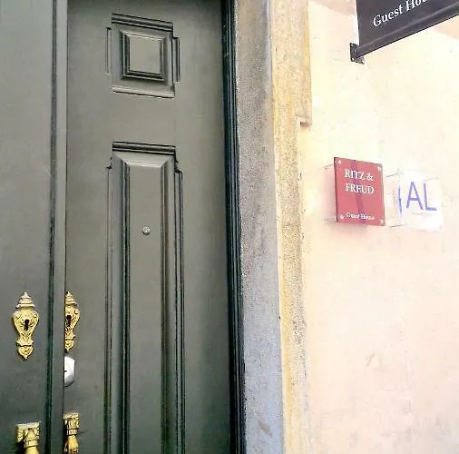 R & Freud Guest House Lissabon