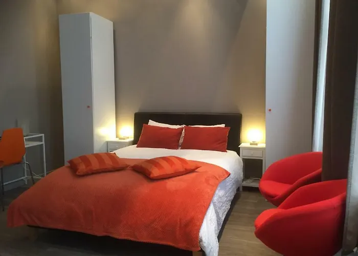 Suite 11