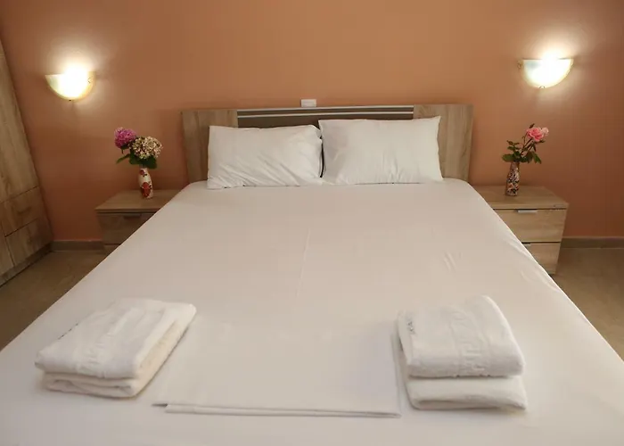 Hotels in Loútsa
