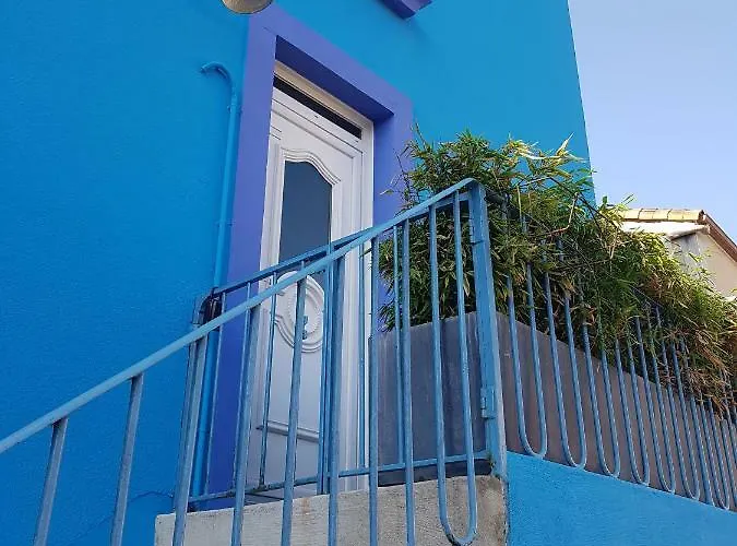 La Maison Bleue