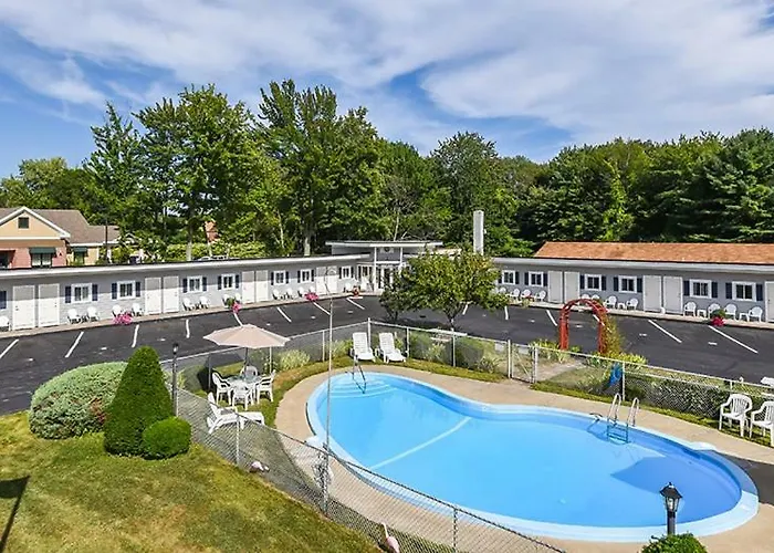 Saco Hotels With Pool