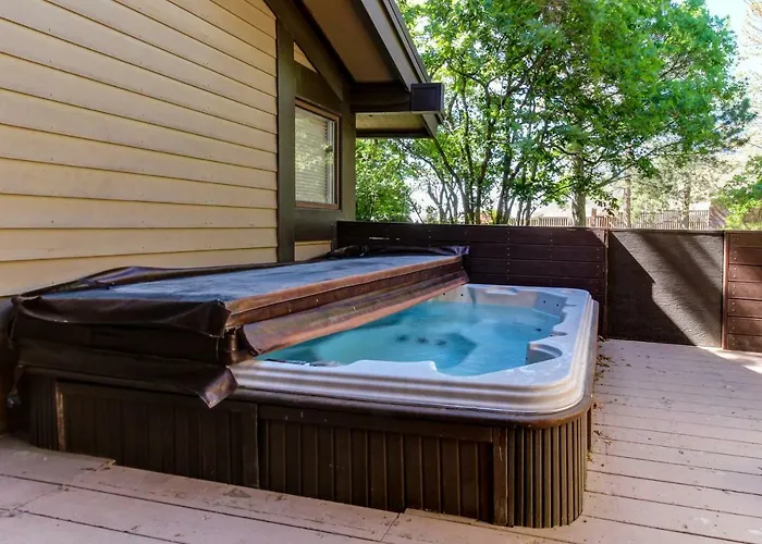 Canyon Racquet Club A-2 Apartment Cottonwood Heights