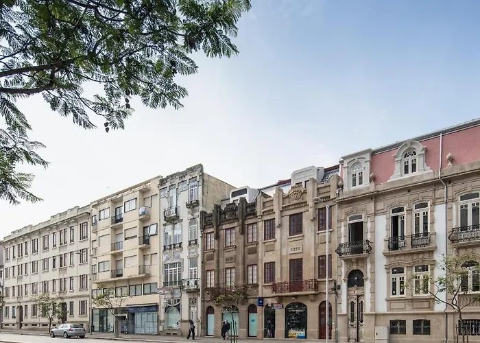 Porto Deluxe Suites