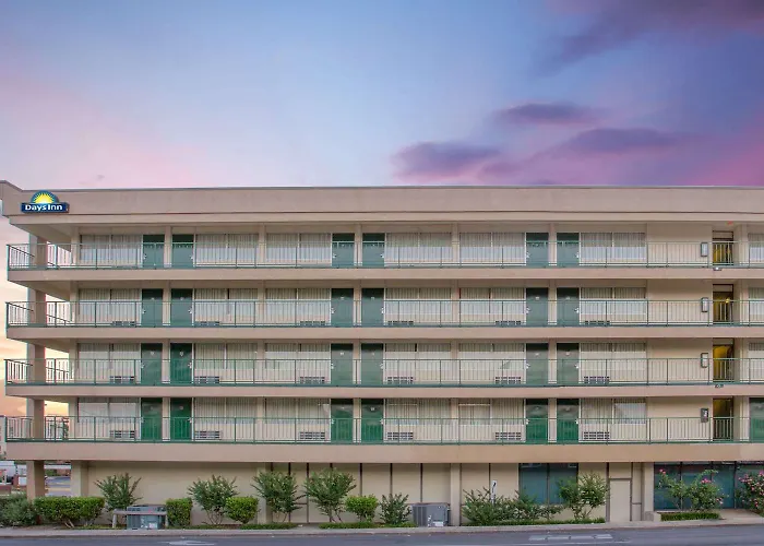 Days Inn By Wyndham Florence Downtown