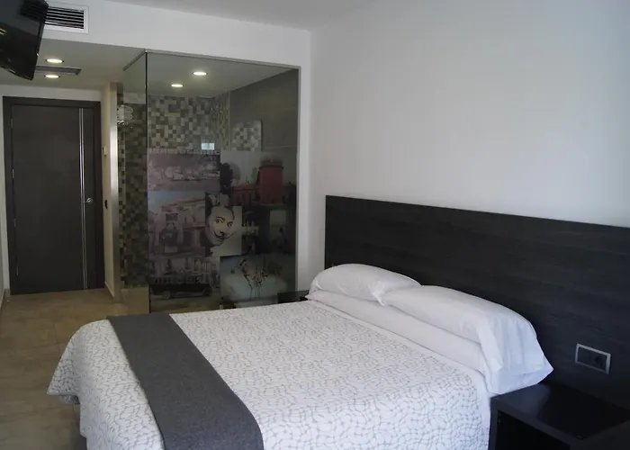 Hostal Sanmar Figueras