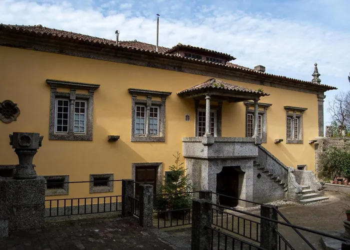 Bed and Breakfast Paco De S.Cipriano Guimarães