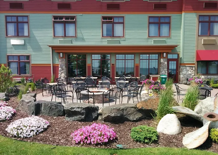 Canal Park Lodge