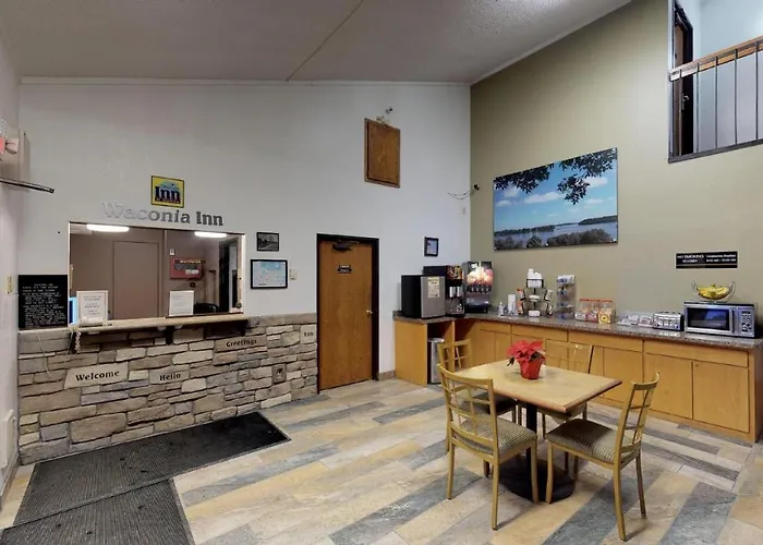 Waconia Hotels