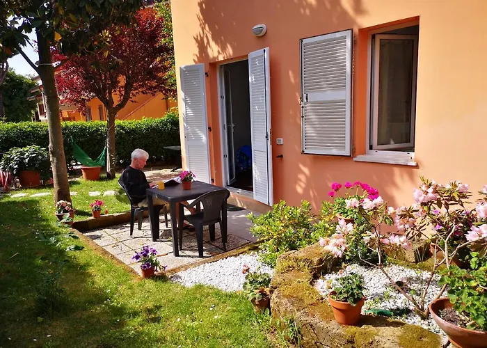 A Due Passi Dal Mare B&B Numana