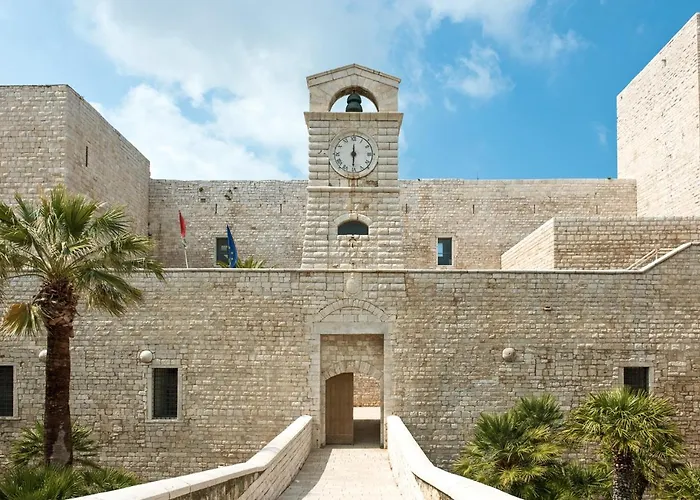 No Tag Urban Hotel Trani