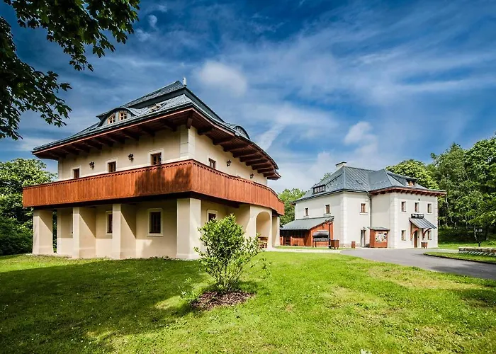 Hotel Kristin Hrádek